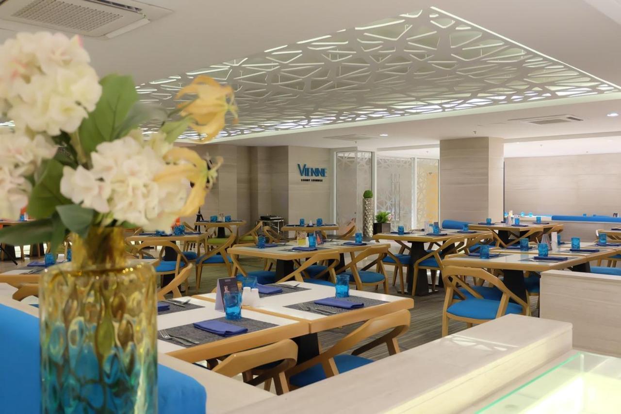 Yapak Savoy Hotel Boracay Newcoast מראה חיצוני תמונה