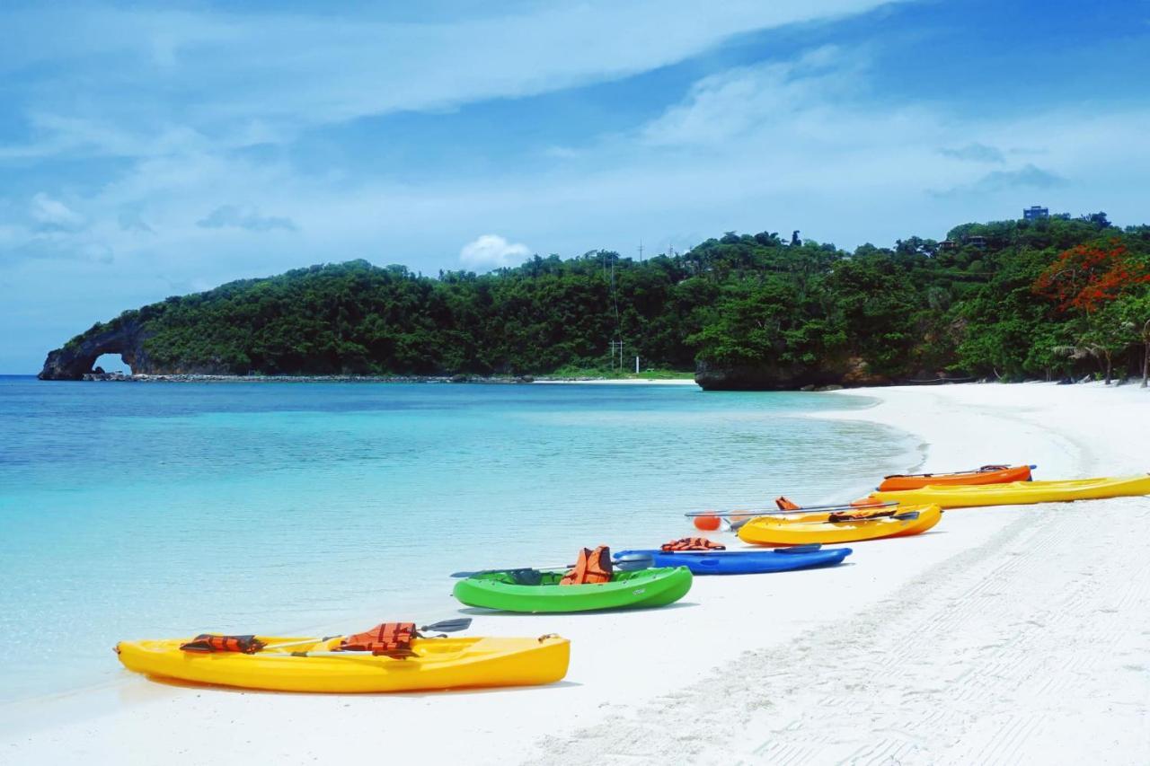 Yapak Savoy Hotel Boracay Newcoast מראה חיצוני תמונה