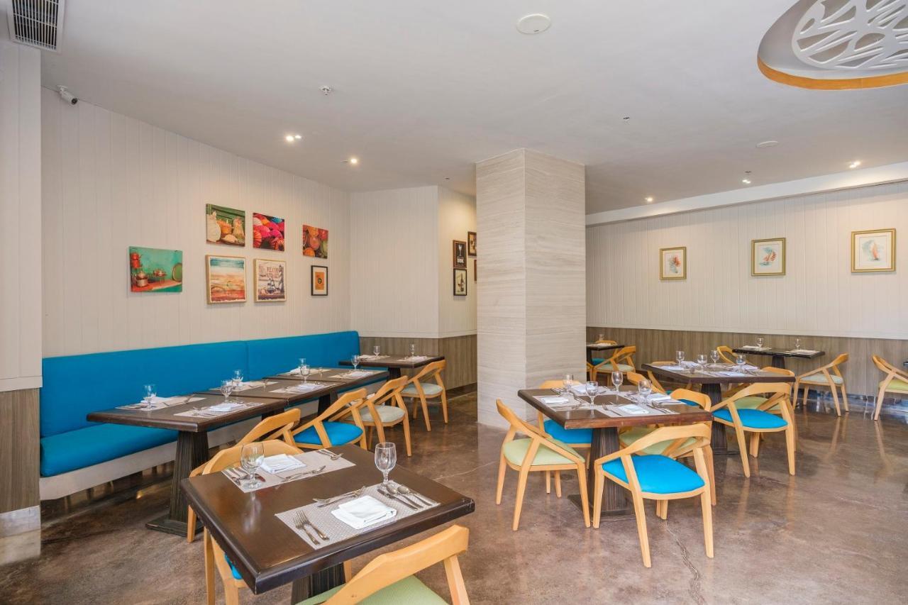 Yapak Savoy Hotel Boracay Newcoast מראה חיצוני תמונה