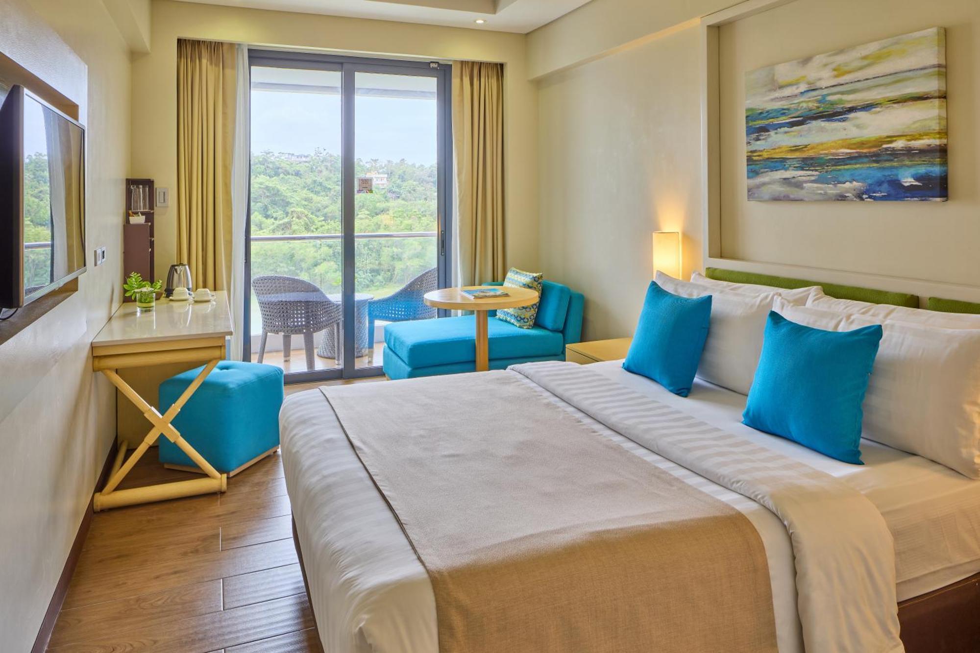 Yapak Savoy Hotel Boracay Newcoast מראה חיצוני תמונה