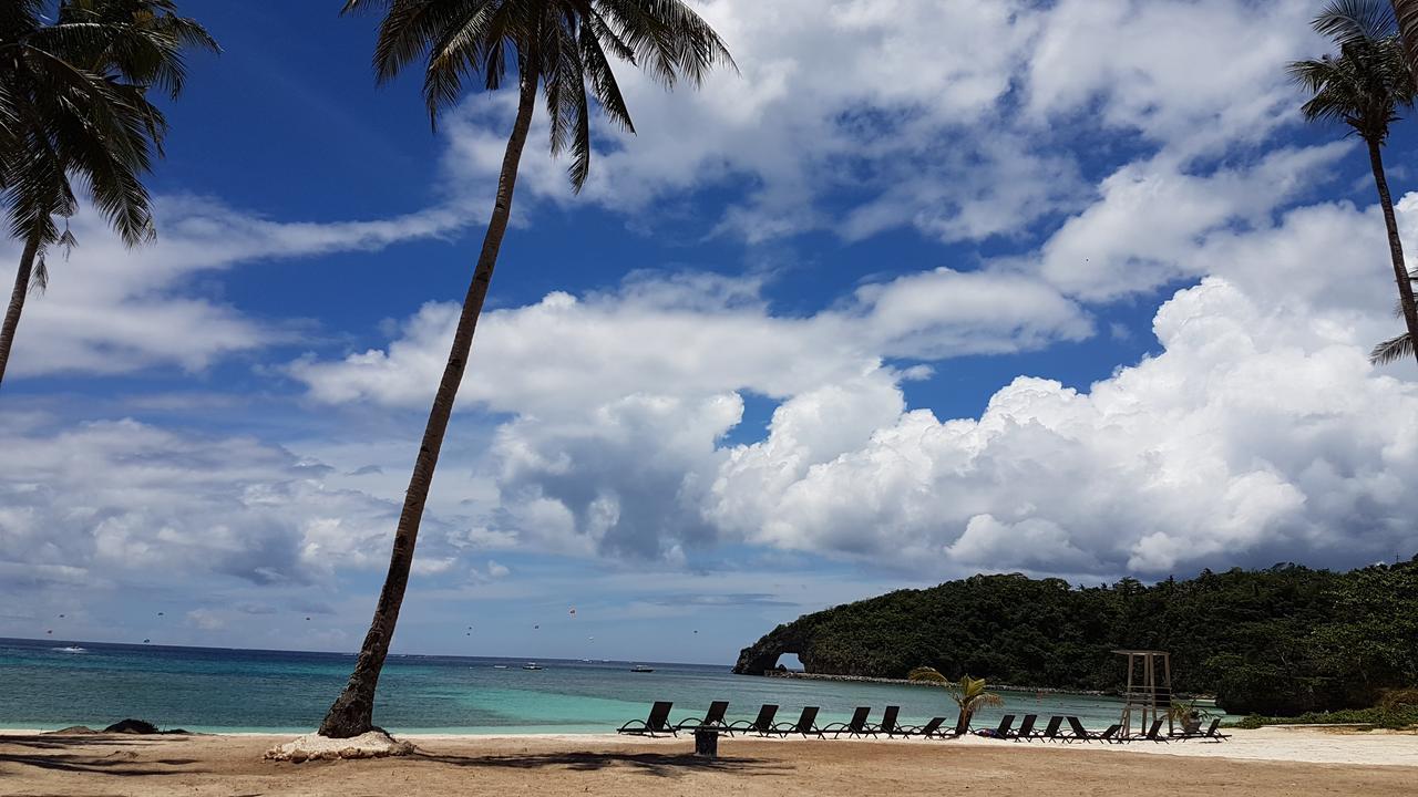 Yapak Savoy Hotel Boracay Newcoast מראה חיצוני תמונה