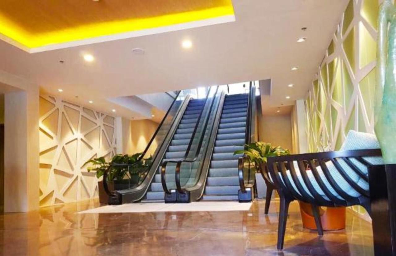 Yapak Savoy Hotel Boracay Newcoast מראה חיצוני תמונה