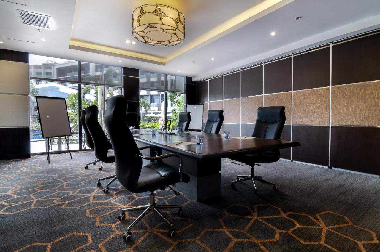 Yapak Savoy Hotel Boracay Newcoast מראה חיצוני תמונה